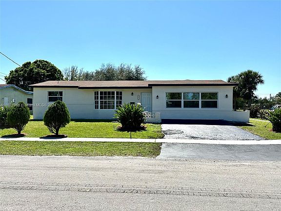 2nd image of 3470 NW 39th St