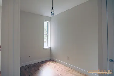 Rented by aptsandlofts.com