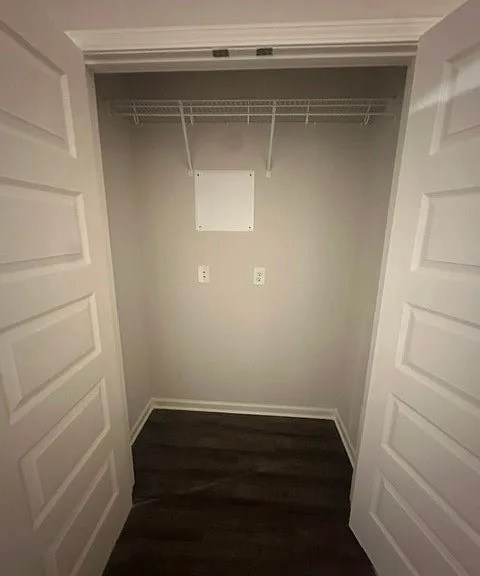 444 Country Club Dr — Photo 6