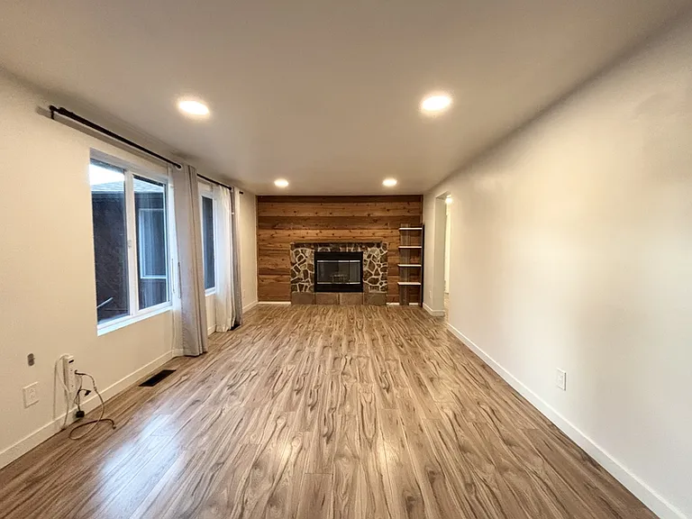 11299 S Woodhill Dr — Photo 4