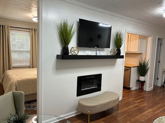 4th image of 220 Joana Dr #Na