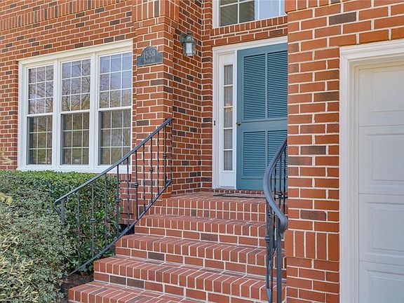 3rd image of 1558 Bordeaux Pl