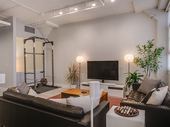 4th image of 2600 W 7th St APT 2614