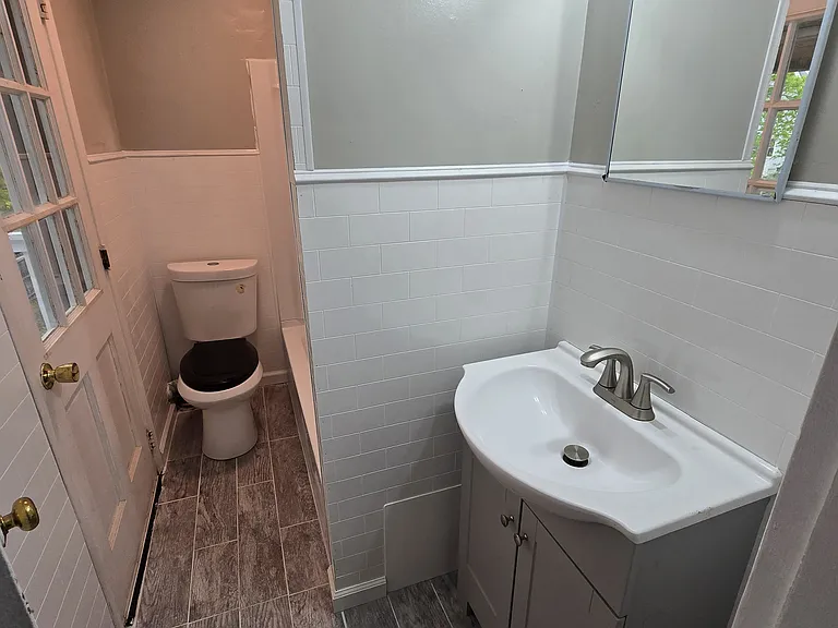 95 Pleasant St #2 — Photo 11