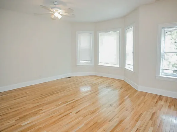 3828 N Sheffield Ave APT 2, Chicago, IL 60613