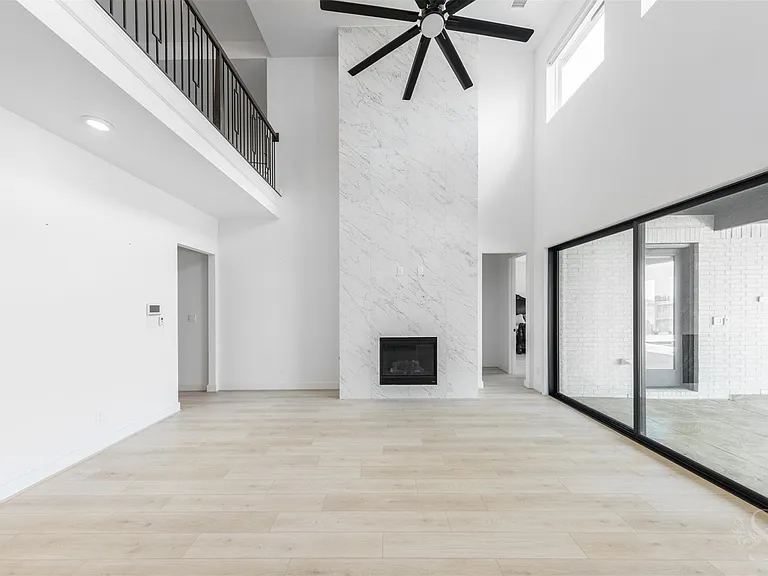 7526 Sunny Oak Ln — Photo 15