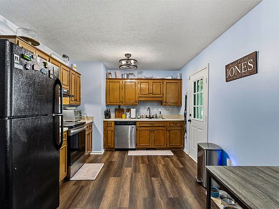 4th image of 168 Circle Dr