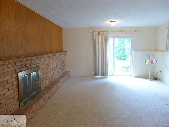 4th image of 231 E Loree Dr