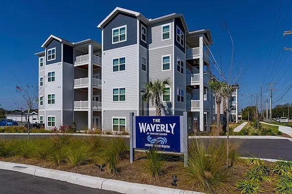 The Waverly at Winter Haven — Photo 2