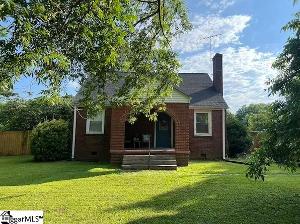 106 E Wilburn Ave, Greenville, SC 29611