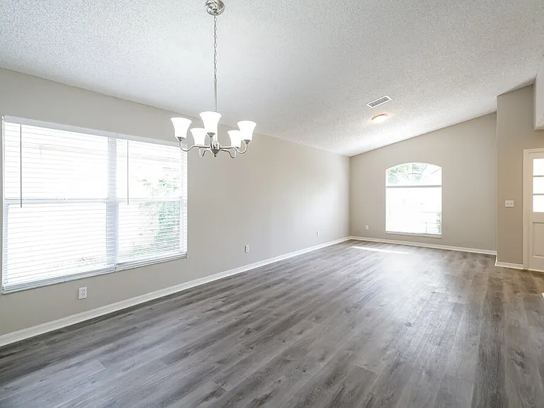 1831 Coyote Pl — Photo 6