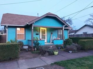 639 9th St, Springfield, OR 97477