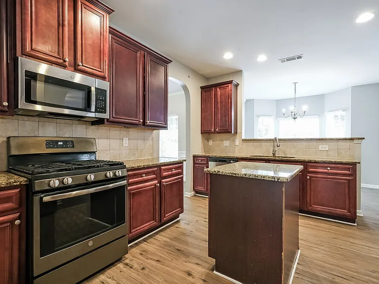4940 Hopewell Manor Dr — Photo 9