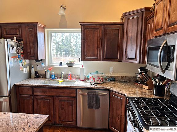 4th image of 3335 Juniper Dr