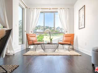 817 N Alfred St APT 302, Los Angeles, CA 90069