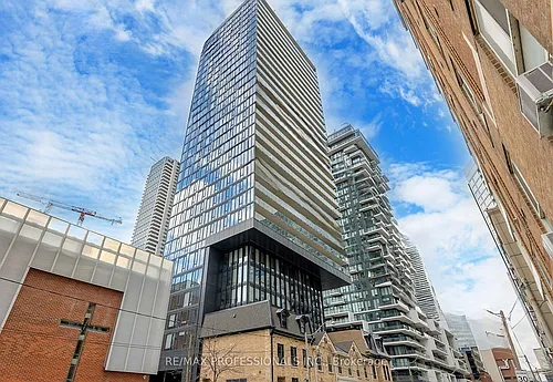 47 Mutual St #603 Photo 1