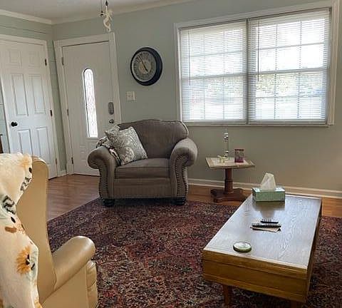 4th image of 187 Greenhill Way