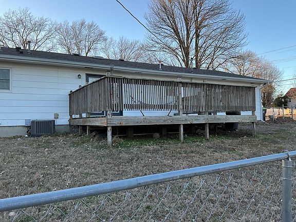 5th image of 1601 Ely Drive