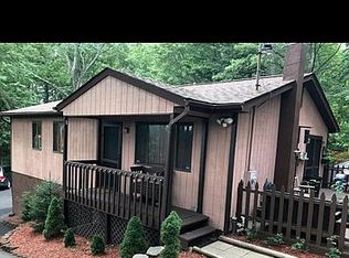 2126 Beaver Ln, East Stroudsburg, PA 18302