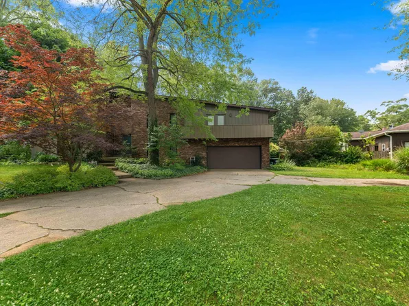 6155 Sunrise Ave, Portage, IN 46368