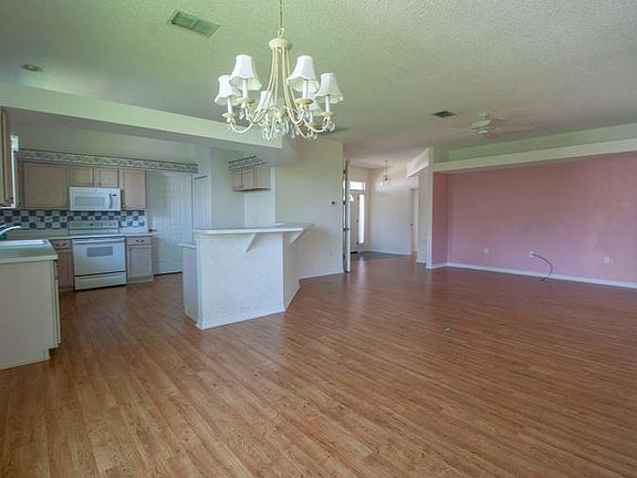 Dining Area-Kitchen