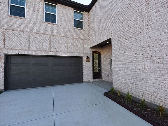 3rd image of 9843 Romo St
