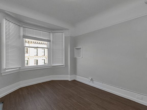 4th image of 516 Ellis St APT 405