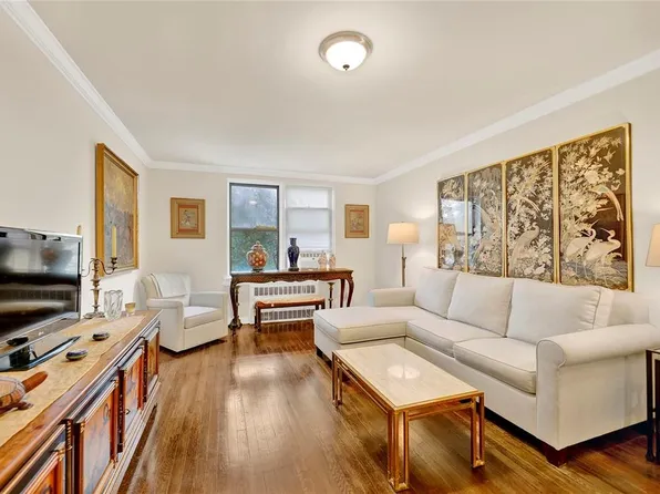 40 89th Street image 2 of 21