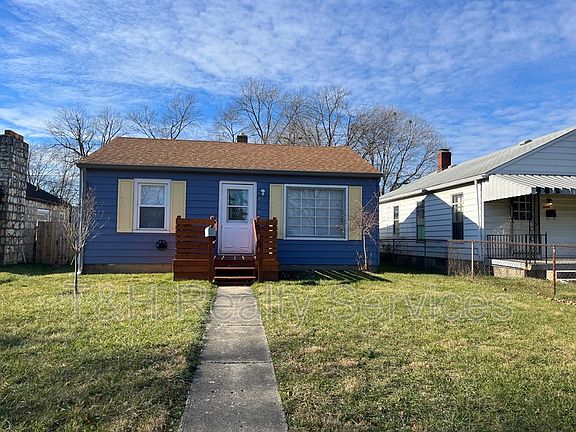 3rd image of 2424 Villa Ave