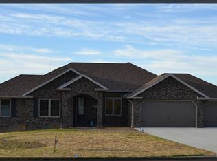 1315 Thayer, jefferson city, MO 65101