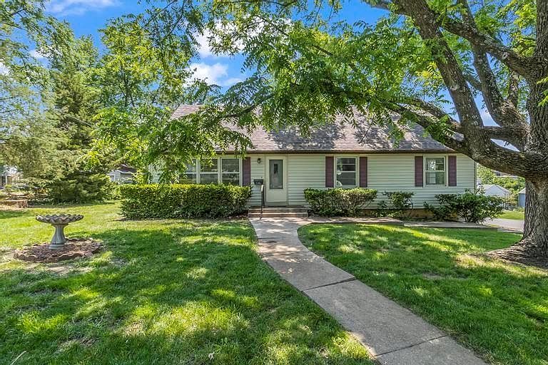 3003 NE 53rd St, Kansas City, MO 64119 | Zillow