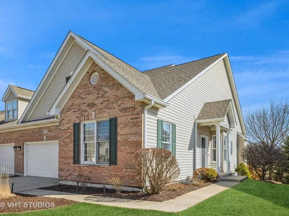 1N175 Mission Ct, Winfield, IL 60190