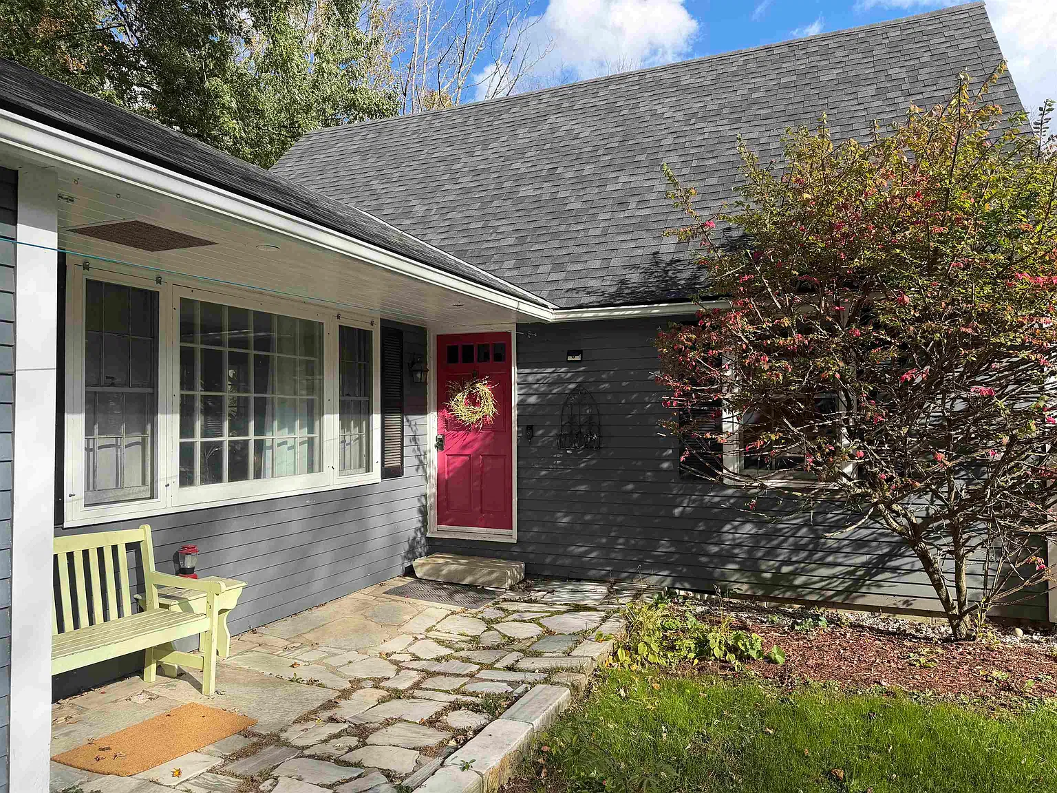 4 bed, 3.0 bath, 2377 sqft, $18,000 — Photo 3