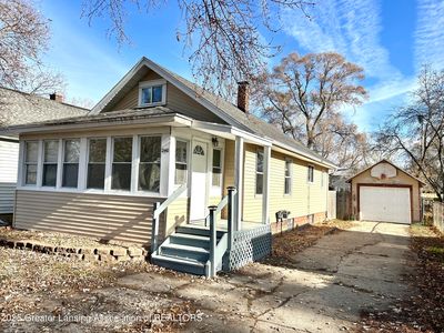 240 N Deerfield Ave, Lansing, MI, 48917
