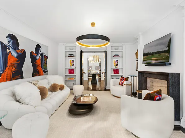 14 Sutton Place South image 2 of 12