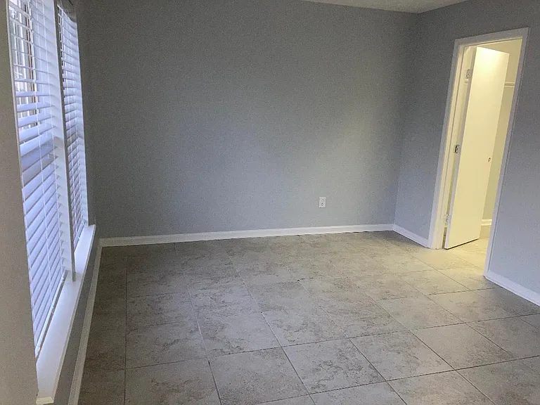 76016 Long Pond Loop — Photo 4