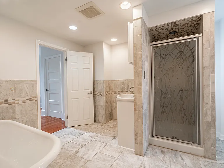 2228 Pine St — Photo 28