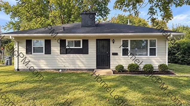 3 bed, 1.0 bath, 840 sqft, $1,285 — Photo 1