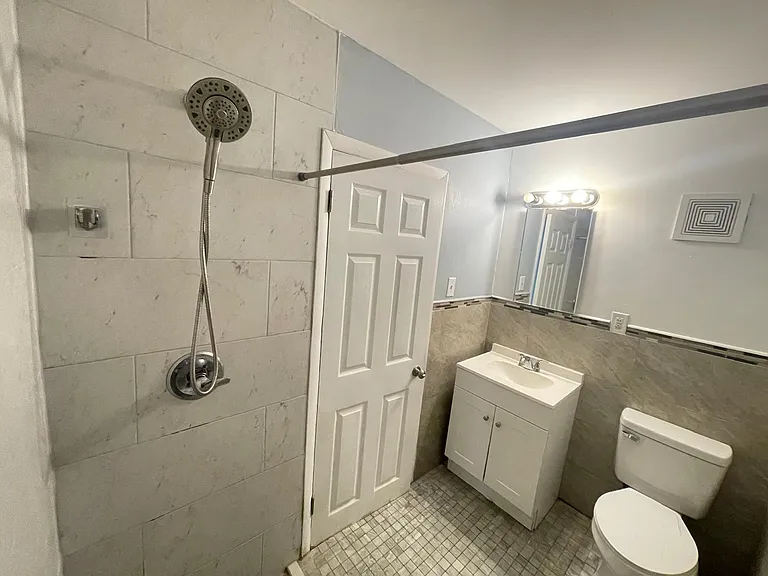 10169 Bridle Rd #1 — Photo 6
