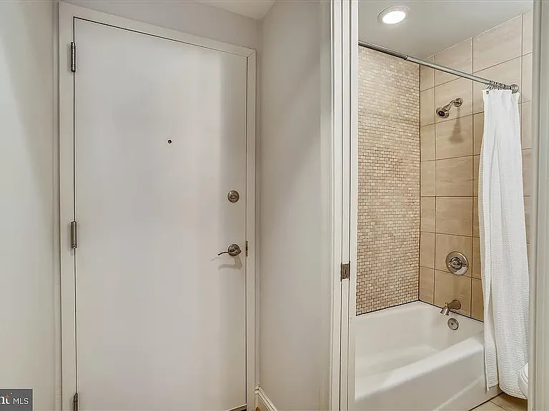 1930 New Hampshire Ave NW #16 — Photo 11