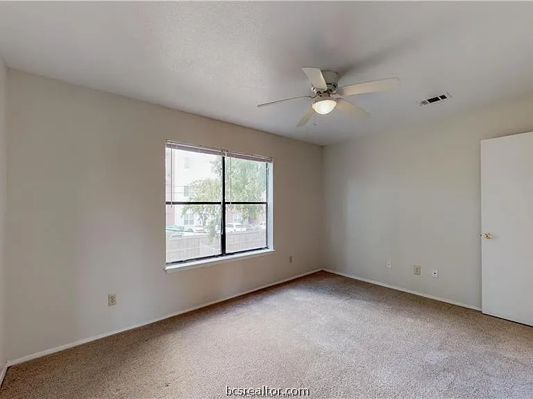 307 Manuel Dr #C — Photo 15