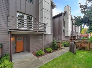 736 N 185th St, Shoreline, WA 98133