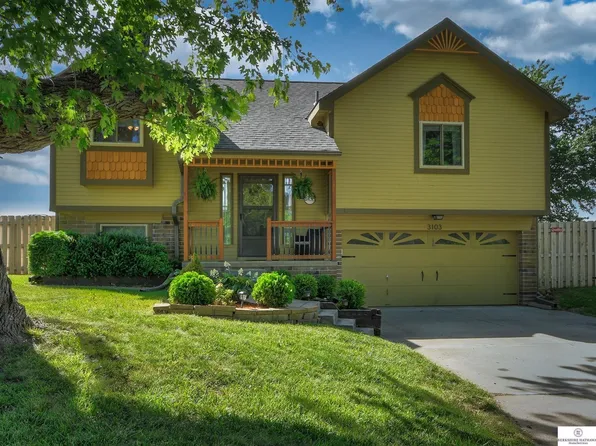 3103 Mirror Cir, Bellevue, NE 68123