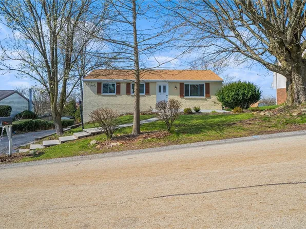 2174 Robin Hood Dr, North Huntingdon, PA 15642