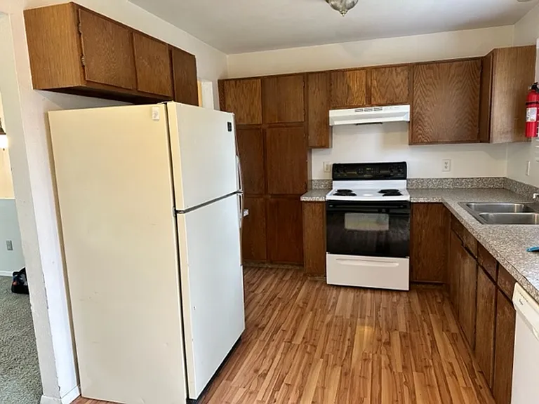317 N 25th Ave — Photo 7