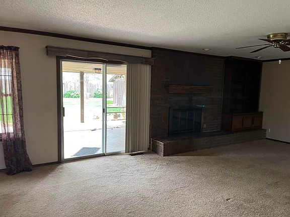 5th image of 3915 Westminster Dr