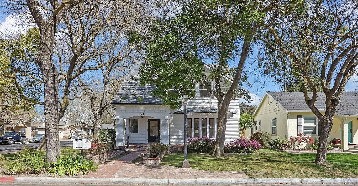 446 N Olive Ave photo 1