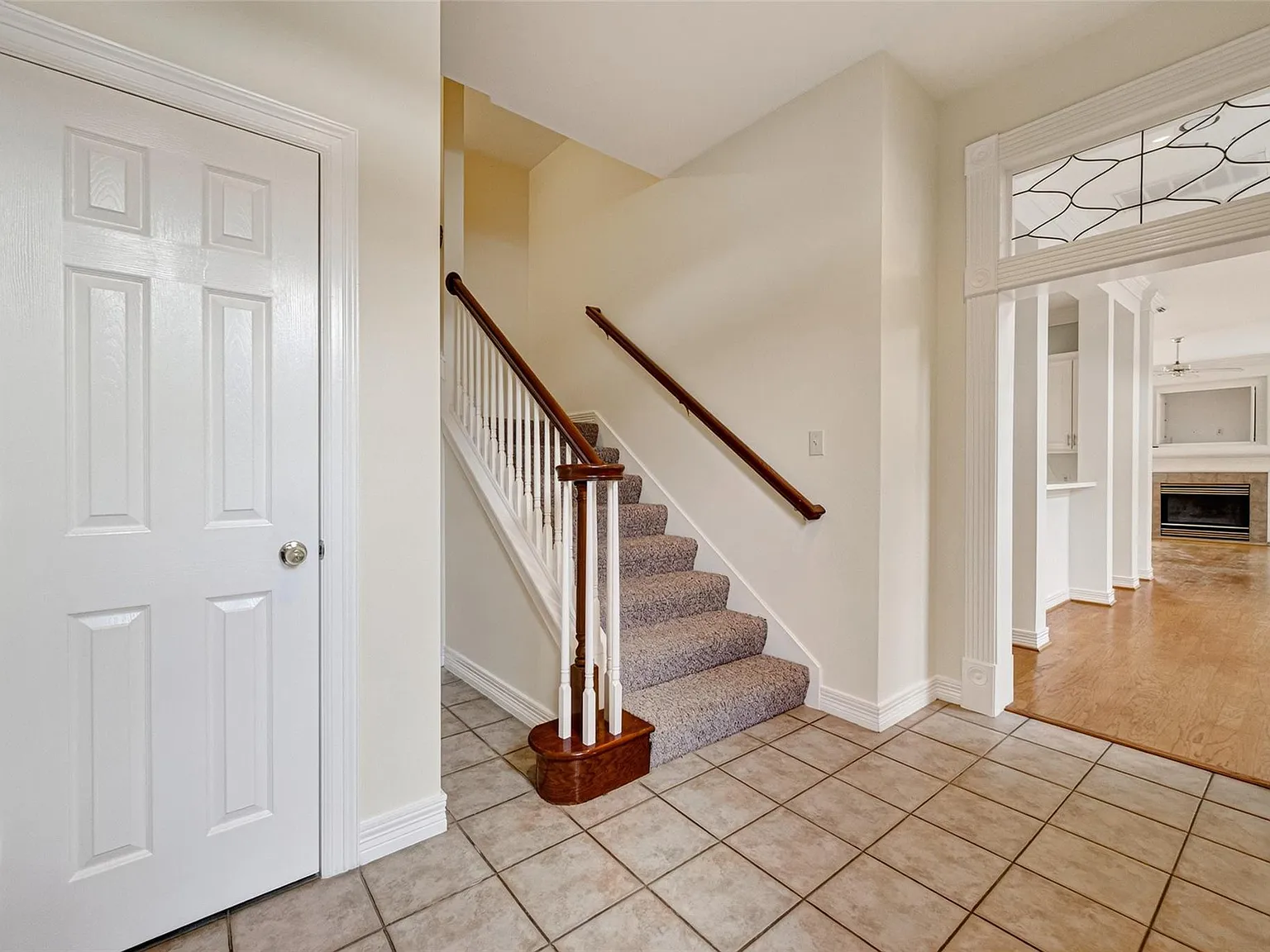 3 bed, 2.5 bath, 2912 sqft, $4,200 — Photo 3