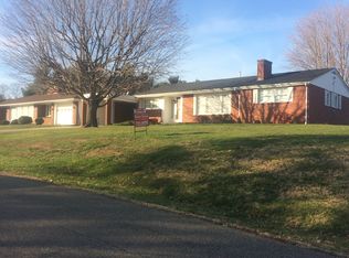 40 Pecan Dr, Gallipolis, OH 45631