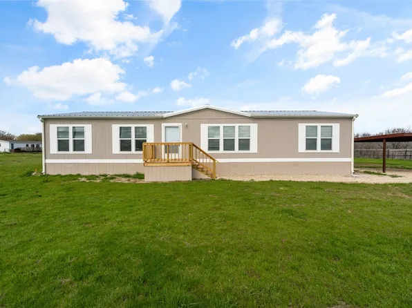 310 Lasater Ln, Mineral Wells, TX 76067